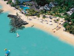 LUX* Merville Beach Resort, North Anse La Raie - Mauritius.